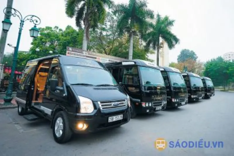 Xe Limousine VIP 9 chỗ