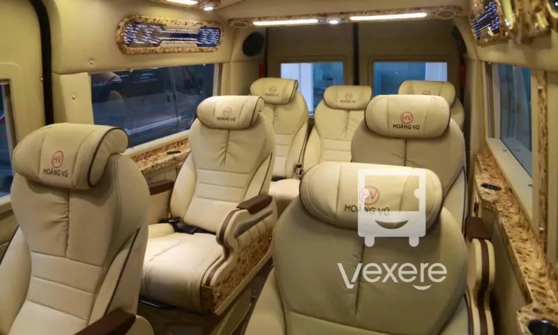 Nội thất xe Hoàng Vũ Limousine đi Đà Lạt từ Sài Gòn