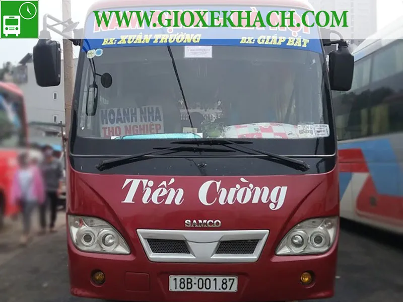 "Tiện lợi và an toàn khi lựa chọn nhà xe Tiến Cường cho hành trình Xuân Trường - Giáp Bát." loading=