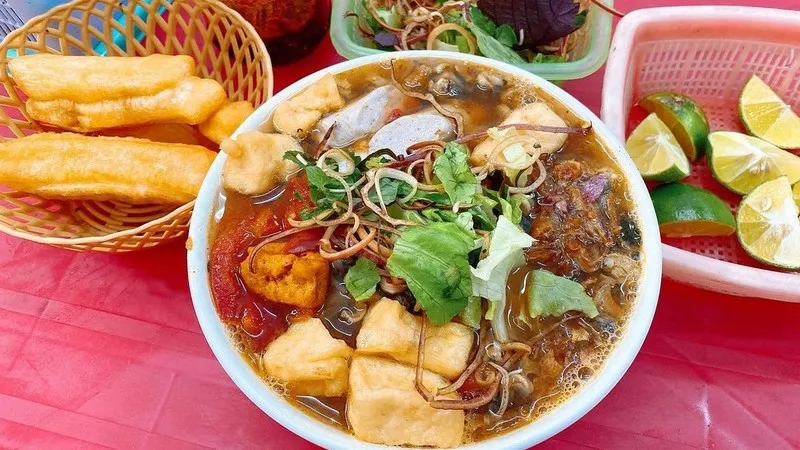 Bún ốc riêu - món ngon đậm đà chất Hà Nội